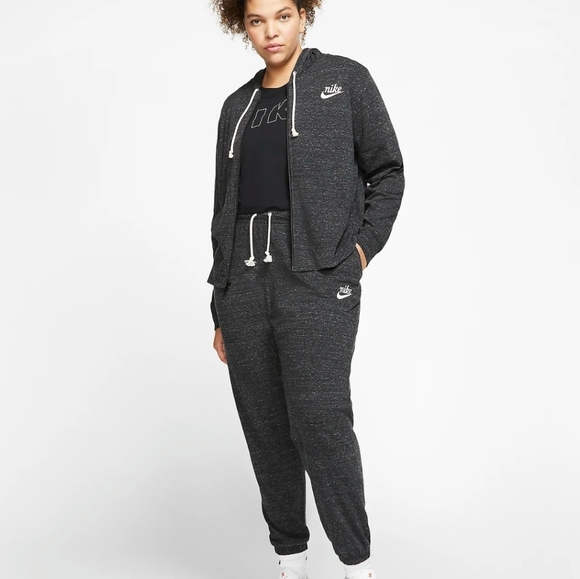 Nike Women's Full-Zip Hoodie - Picture 6 of 6